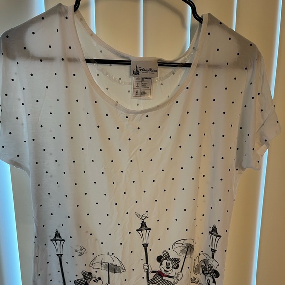 New shirt from Disney parks. Tags were just taken off it has never been worn. - Picture 2 of 4